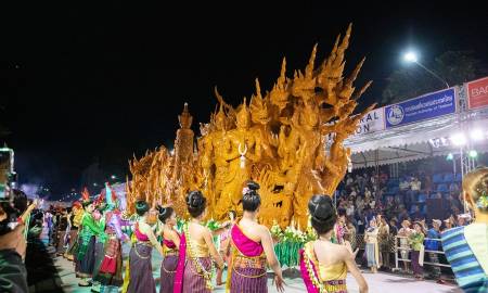 พิธีเปิดการแสดงแสงเสียงประกอบขบวนแห่เทียนพรรษาภาคกลางคืน