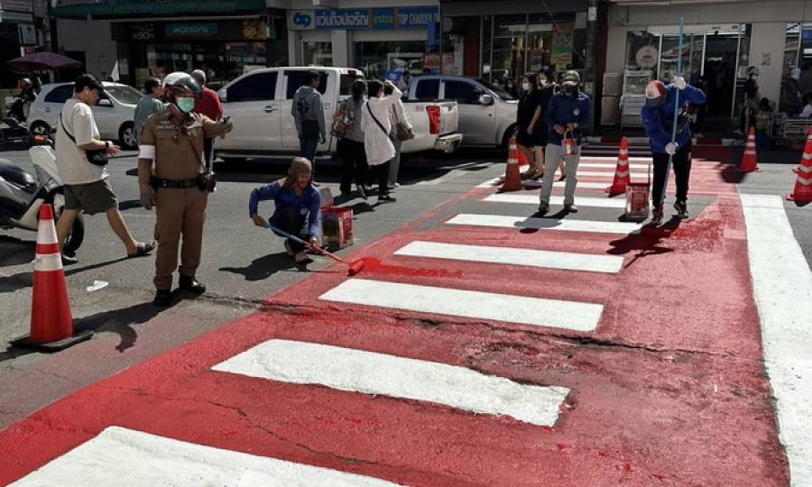 ทาสีทางม้าลาย #เพื่อความปลอดภัย